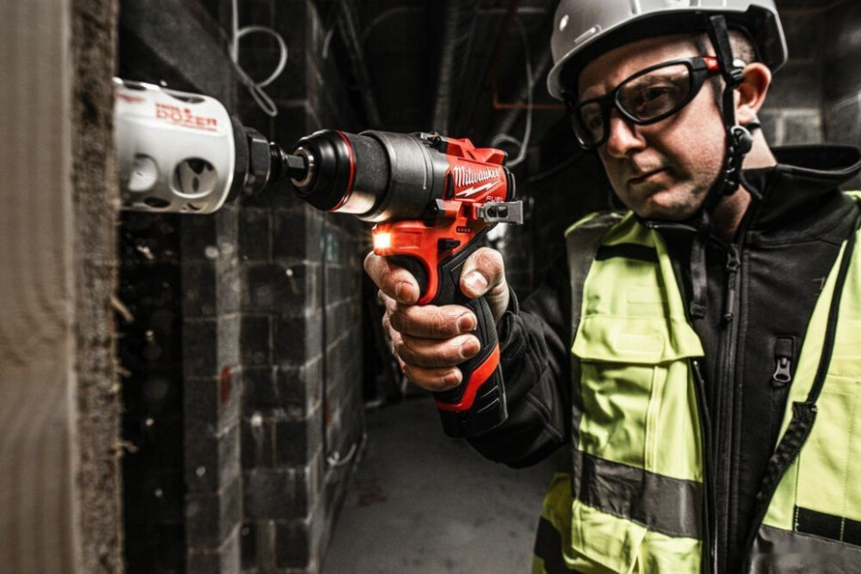 Дрель-шуруповерт Milwaukee M12 FUEL M12FDD2-0 4933479872 (без АКБ)