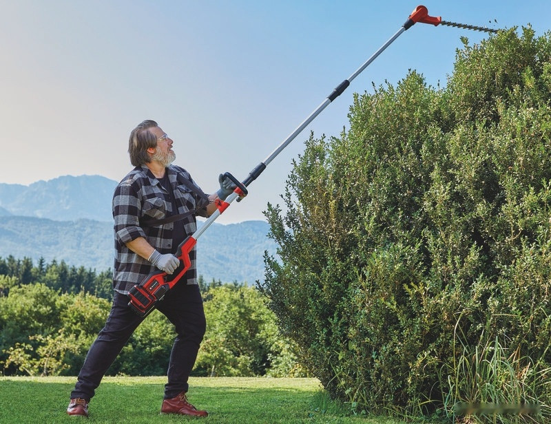 Триммер Einhell GE-LM 36/4 in 1 Li-Solo (без АКБ) Триммер Einhell GE-LM 36/4 in 1 Li-Solo (без АКБ)