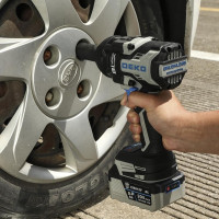 Гайковерт Deko DKIS20FU-Li 063-4433 (с 2-мя АКБ, кейс)