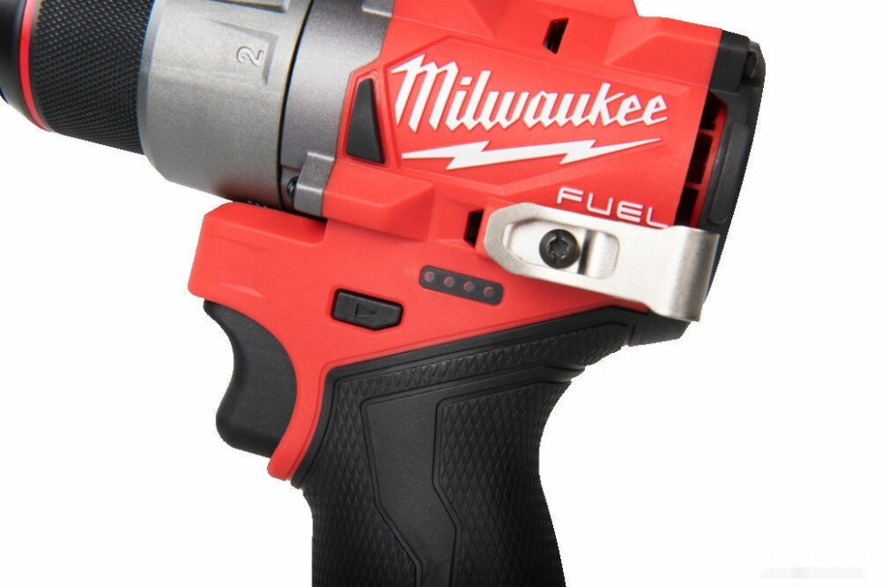 Дрель-шуруповерт Milwaukee M12 FUEL M12FDD2-402X 4933479874 (с 2-мя АКБ 4 Ач, кейс)