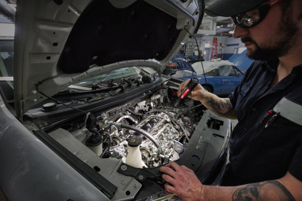 Фонарь Milwaukee L4 FL2000-301 4933479637