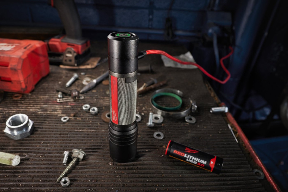 Фонарь Milwaukee L4 FL2000-301 4933479637