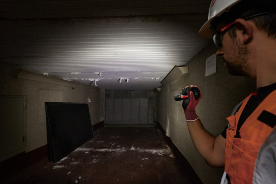 Фонарь Milwaukee L4 FL2000-301 4933479637