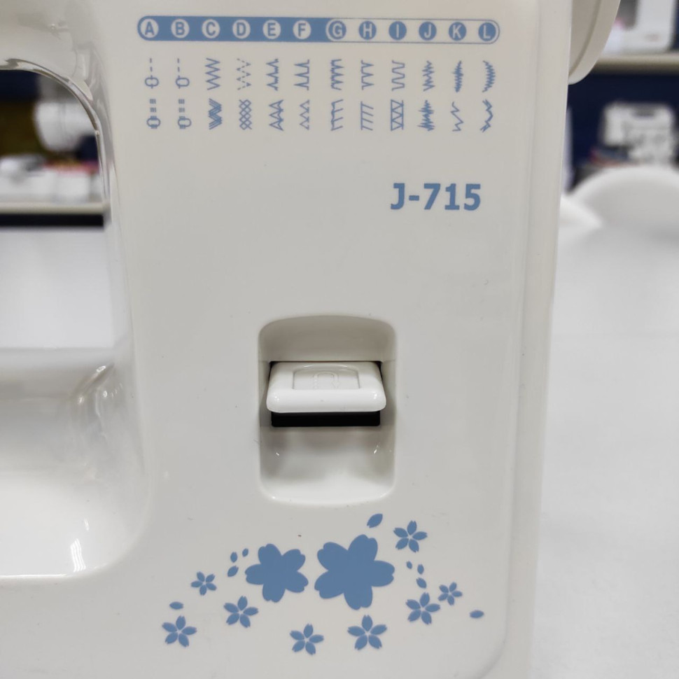 Электромеханическая швейная машина Jasmine J-715 Электромеханическая швейная машина Jasmine J-715