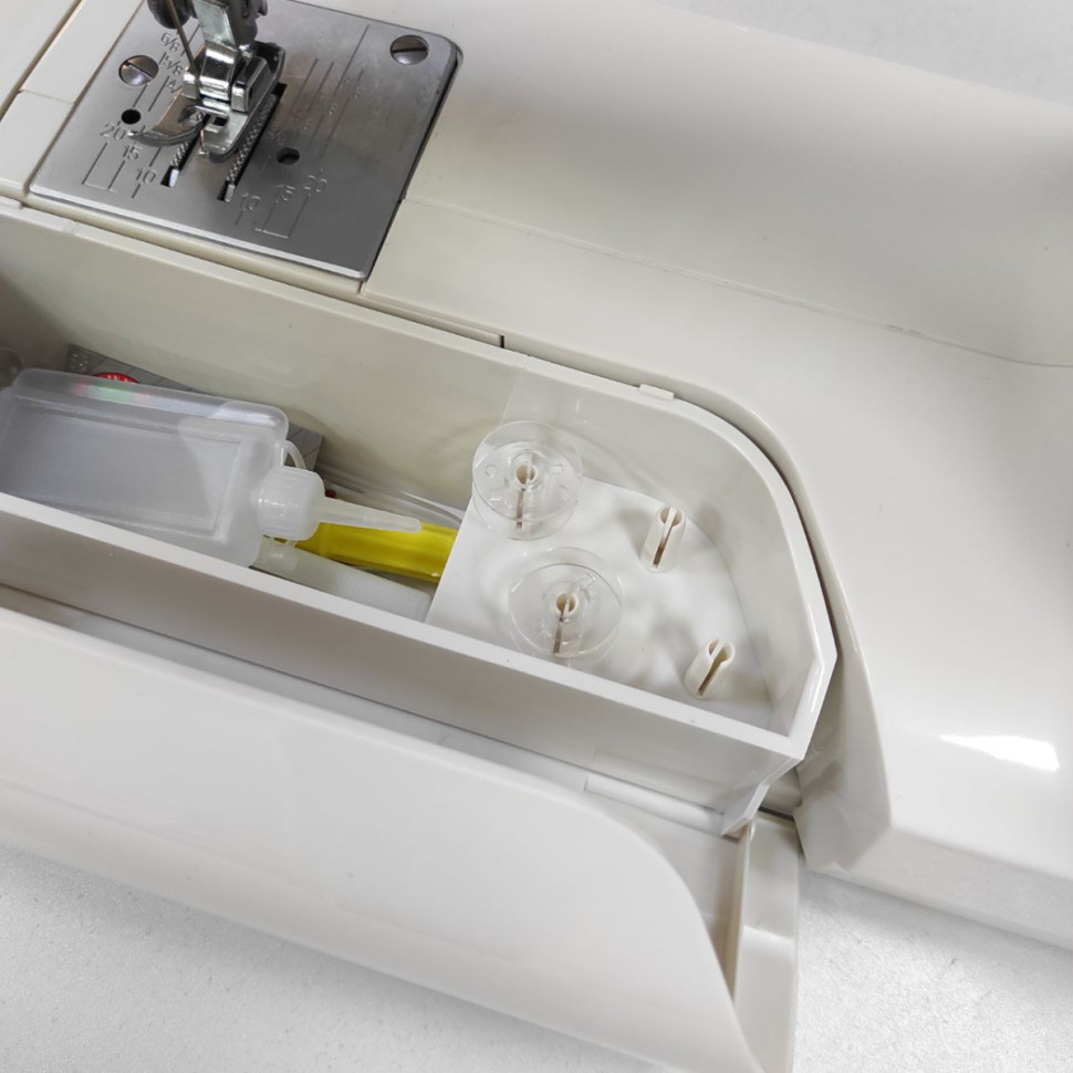 Электромеханическая швейная машина Jasmine J-715 Электромеханическая швейная машина Jasmine J-715