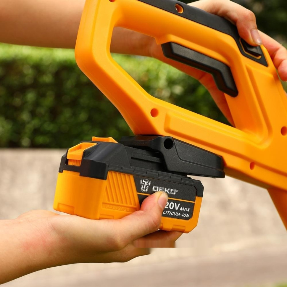 Снегоуборщик Deko ST211-5 083-4441 (с 1-им АКБ) Снегоуборщик Deko ST211-5 083-4441 (с 1-им АКБ)