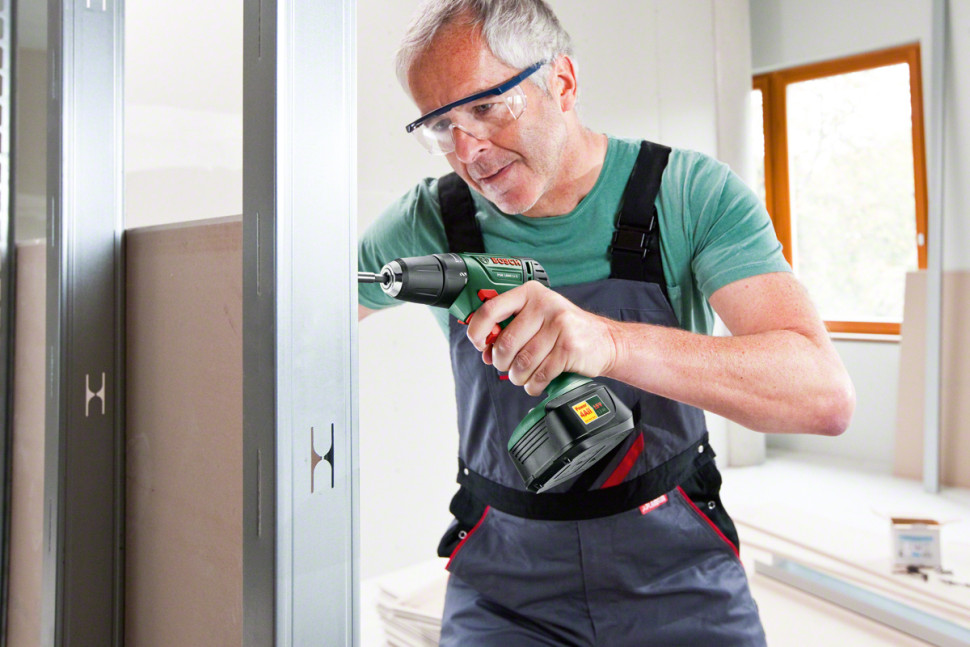 Дрель-шуруповерт Bosch PSB 1800 LI-2