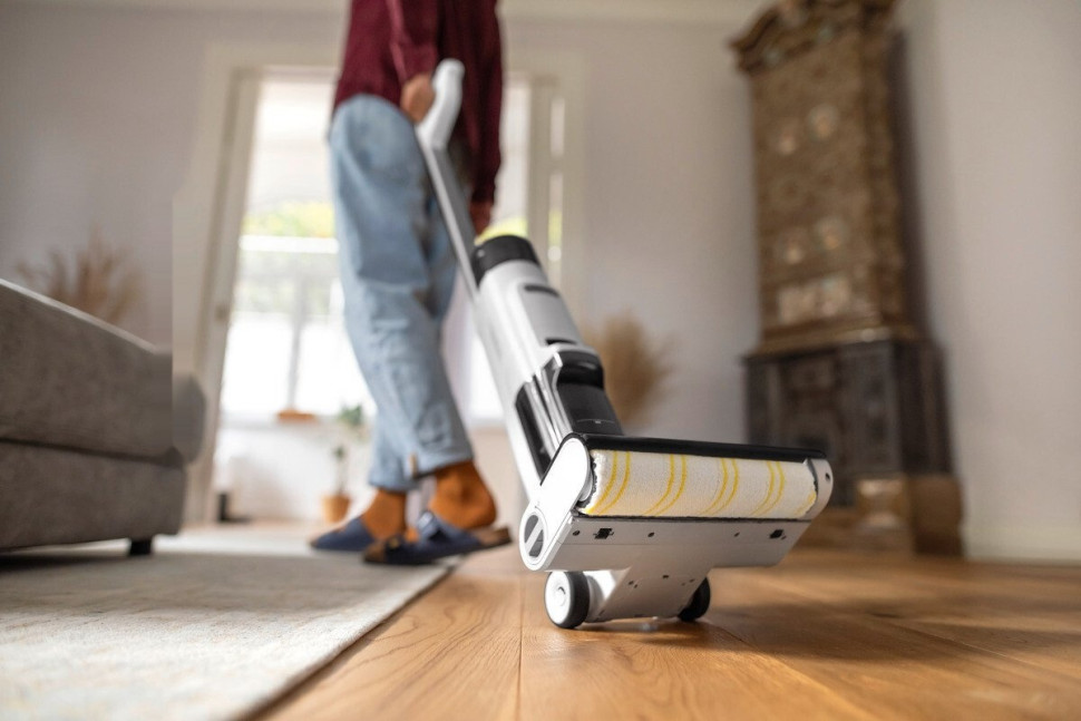 Вертикальный моющий пылесос Karcher KFL 1 1.056-110.0