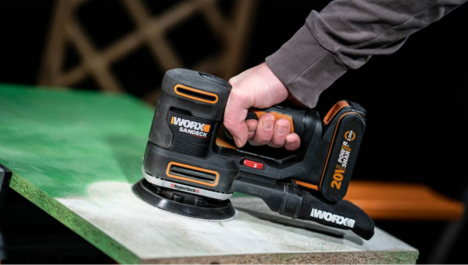 Шлифовальная машина Worx WX820.9 (без АКБ, набор оснастки)