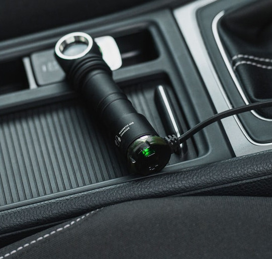 Фонарь Armytek Wizard C2 Pro Magnet USB XHP50.2 (белый)