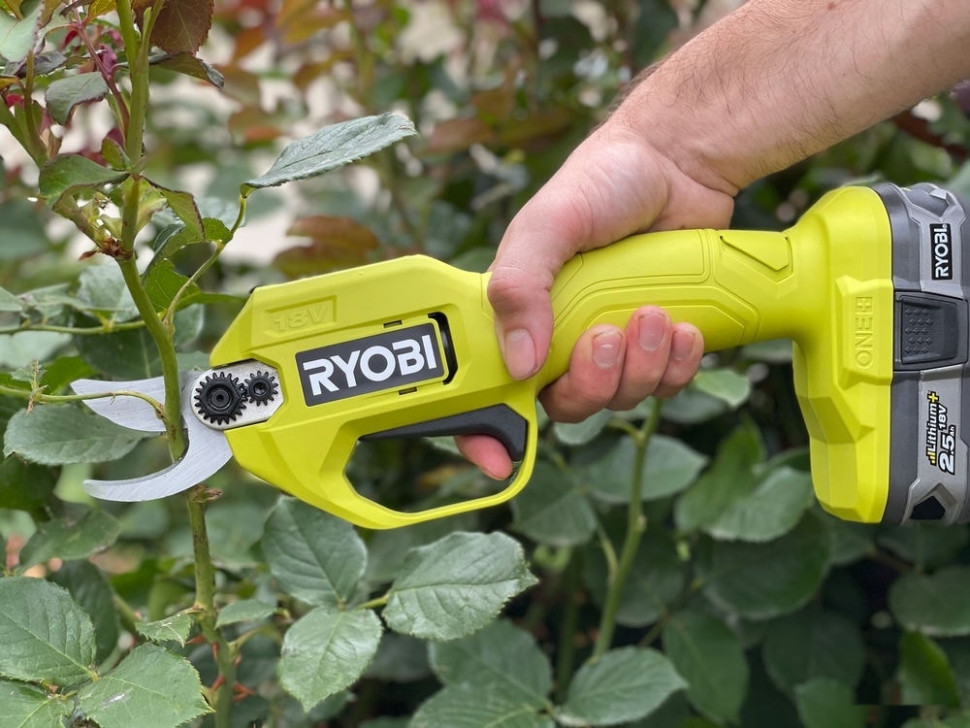 Секатор Ryobi RY18SCA-0 5133005024 (без АКБ)