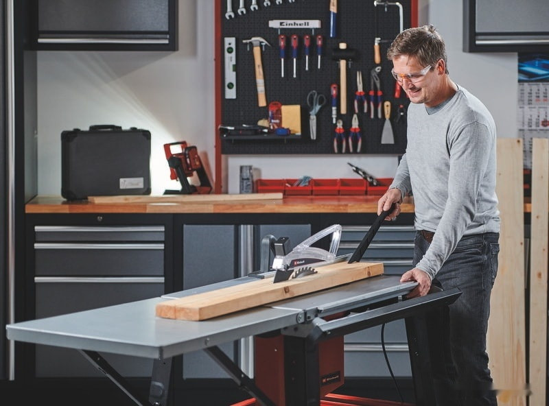 Деревообрабатывающий станок Einhell TE-TS 315 U Деревообрабатывающий станок Einhell TE-TS 315 U