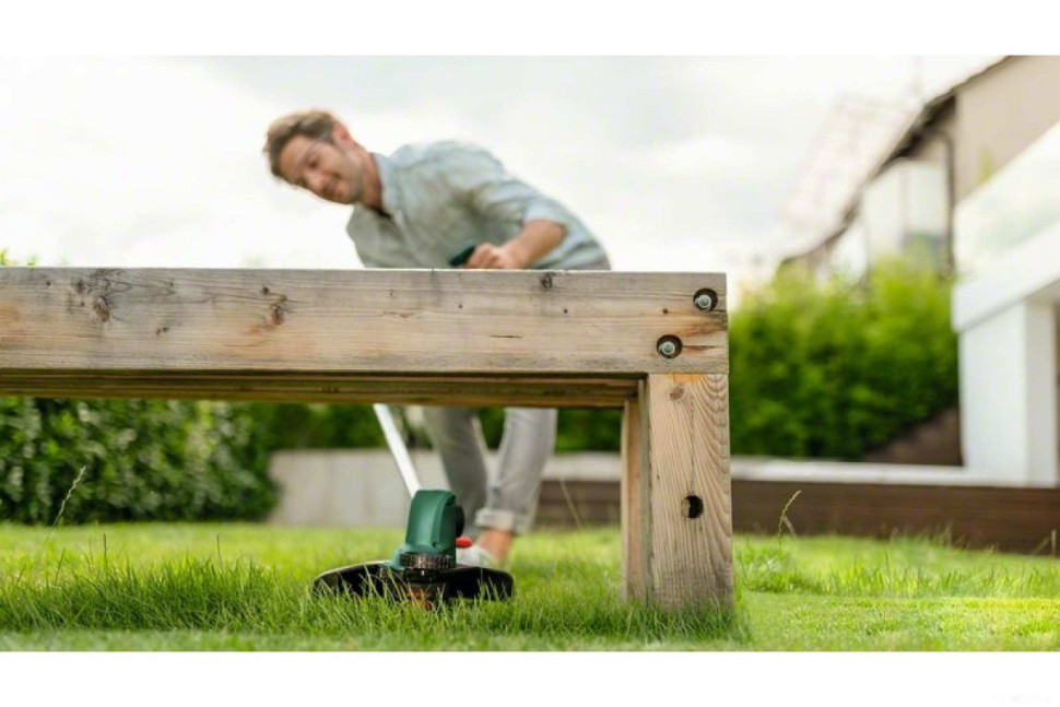 Триммер Bosch Universal GrassCut 18V-26 06008C1D04 (без АКБ)