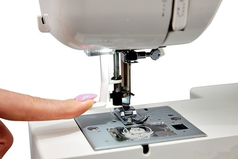 Механическая швейная машина Leader Florance