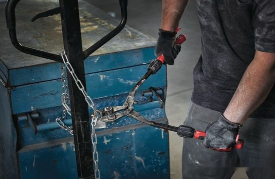 Болторез Milwaukee 4932464850 Болторез Milwaukee 4932464850