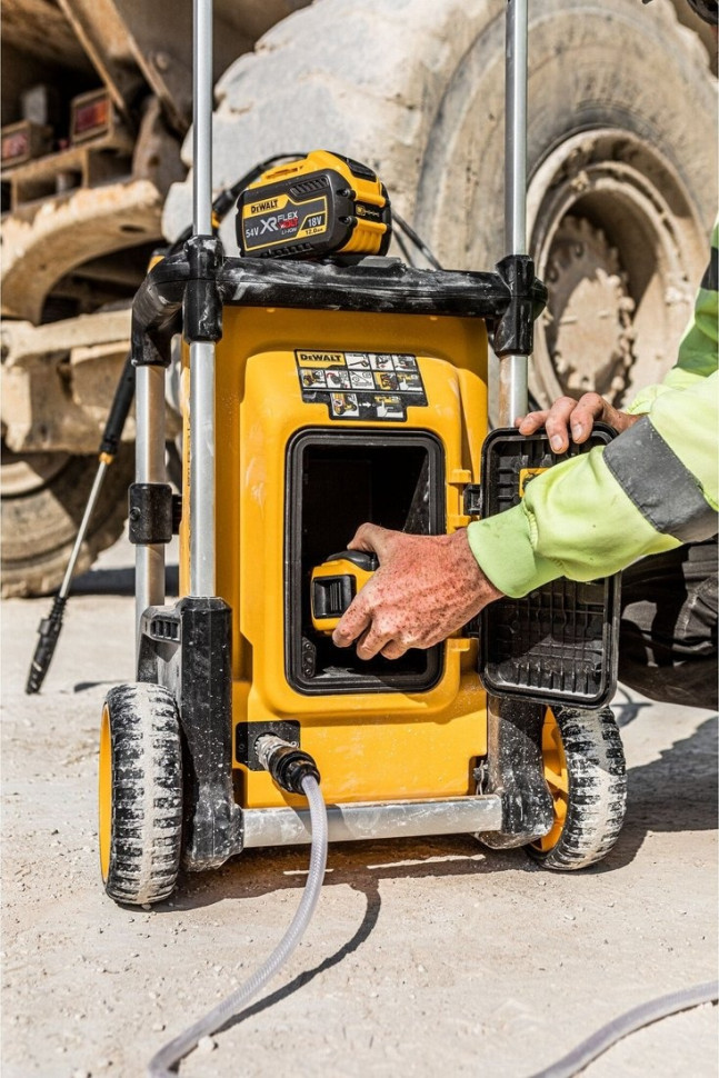 Мойка высокого давления DeWALT DCMPW1600N (без АКБ) Мойка высокого давления DeWALT DCMPW1600N (без АКБ)