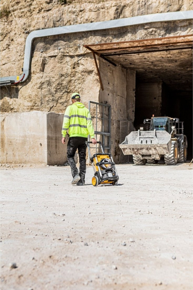 Мойка высокого давления DeWALT DCMPW1600N (без АКБ) Мойка высокого давления DeWALT DCMPW1600N (без АКБ)