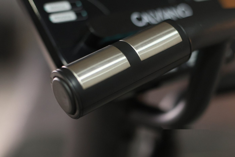 Эллиптический тренажер Calviano Extra (черный) Эллиптический тренажер Calviano Extra (черный)