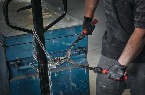 Болторез Milwaukee 4932464851 Болторез Milwaukee 4932464851