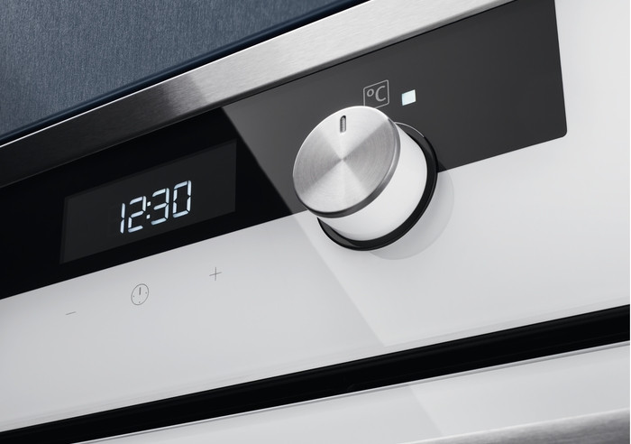 Духовой шкаф Electrolux OKC5H50W Духовой шкаф Electrolux OKC5H50W