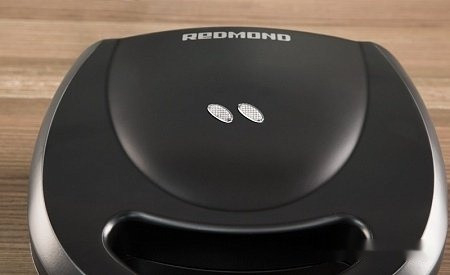 Многофункциональная сэндвичница Redmond Мультипекарь RMB-611 Многофункциональная сэндвичница Redmond Мультипекарь RMB-611