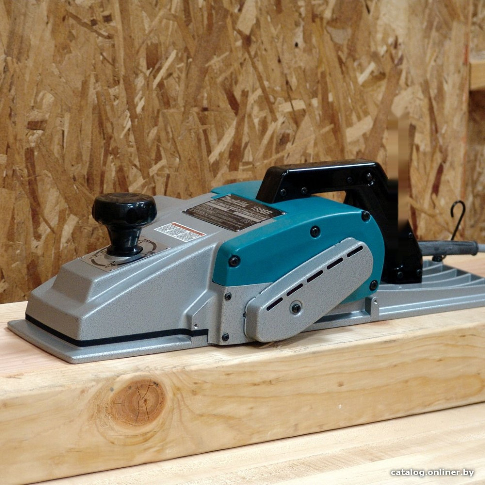 Электрорубанок Makita 1806 B Электрорубанок Makita 1806 B