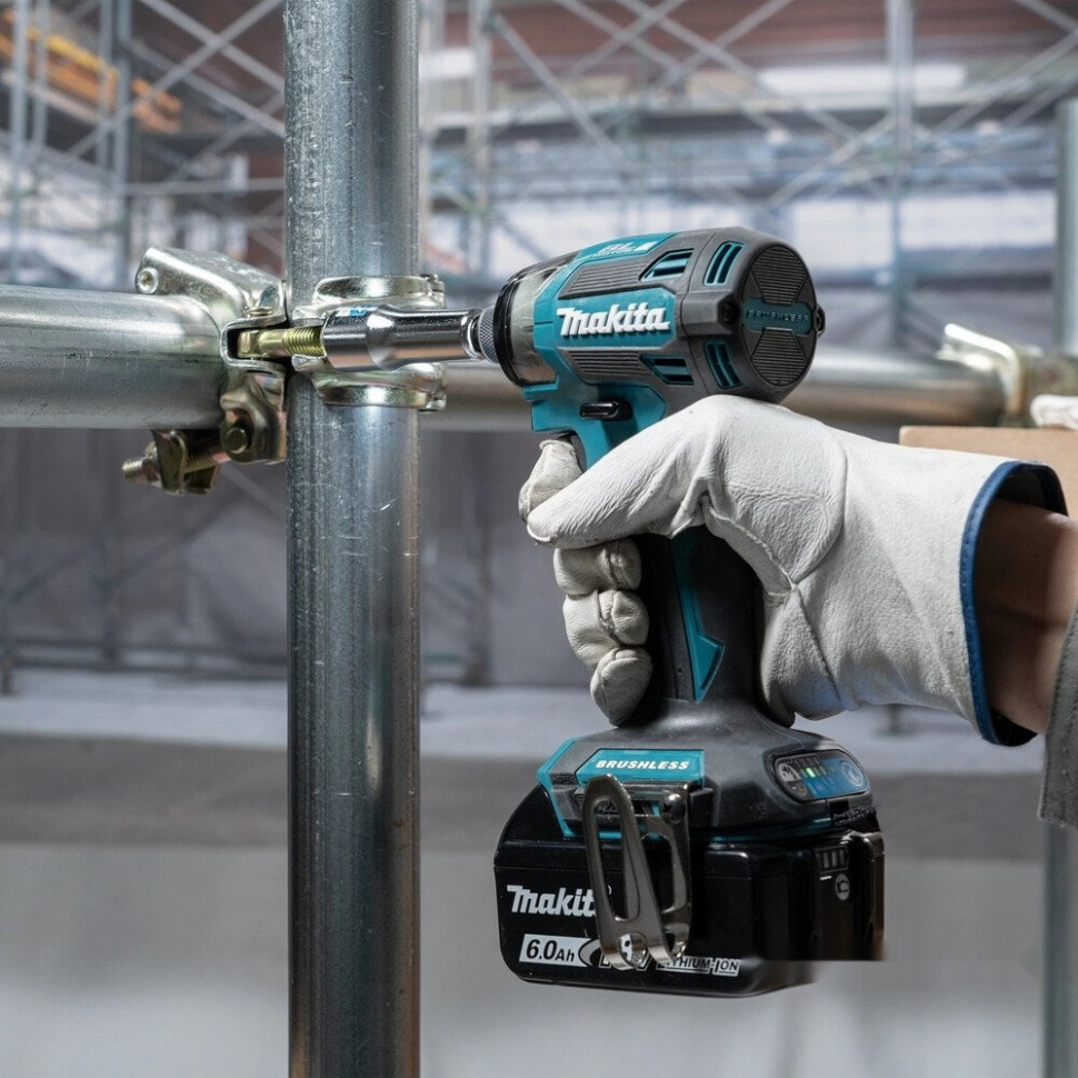Винтоверт Makita DTD173RT1J (с 1-им АКБ, кейс)