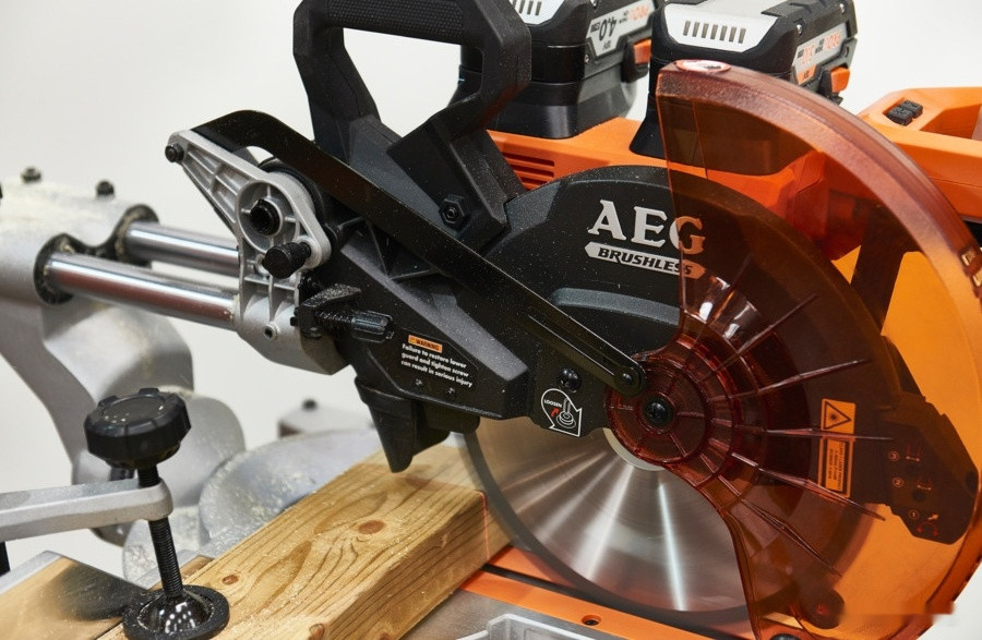 Торцовочная пила AEG Powertools BPS18-254BL-0 [4935459336]