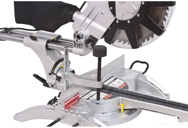 Торцовочная пила Калибр Мастер ПТЭ-2100/305ПРм