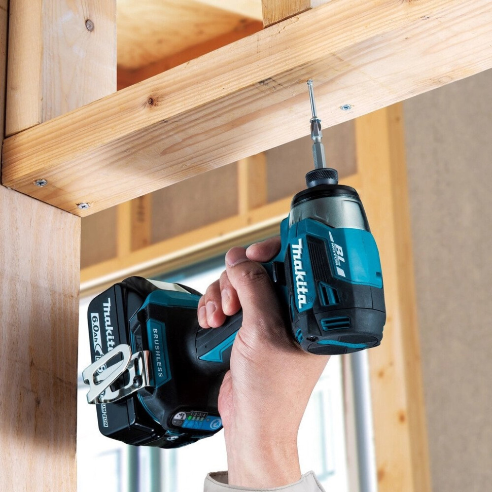 Винтоверт Makita DTD173RF1J (с 1-им АКБ, кейс)