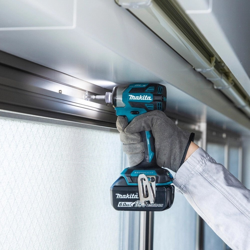 Винтоверт Makita DTD173RF1J (с 1-им АКБ, кейс)