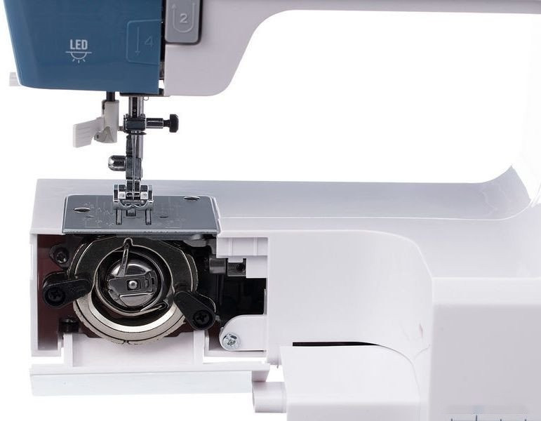 Электромеханическая швейная машина Chayka SewLux 200 Электромеханическая швейная машина Chayka SewLux 200