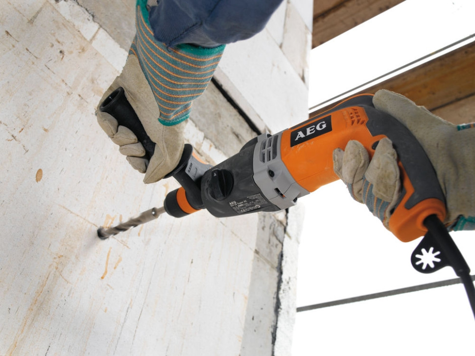 Перфоратор AEG KH 28 Super XE Перфоратор AEG KH 28 Super XE