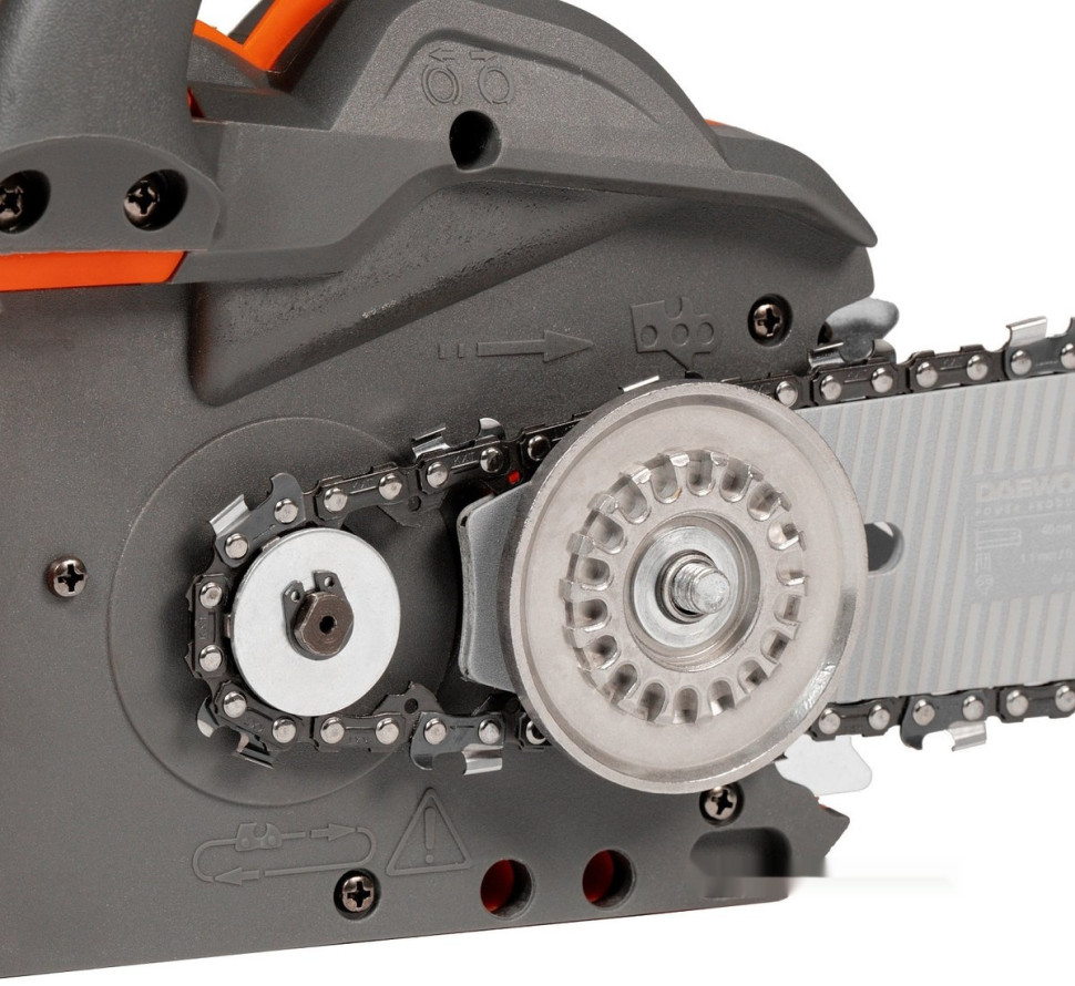 Аккумуляторная пила Daewoo Power DACS 1642Li (без АКБ)