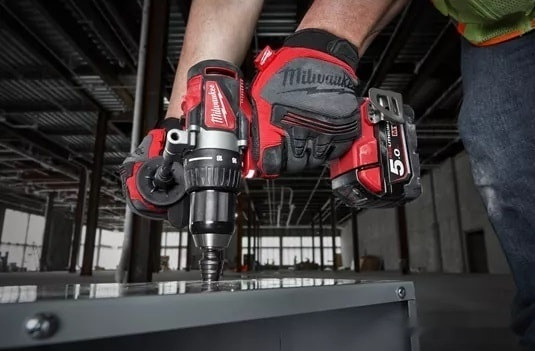 Дрель-шуруповерт Milwaukee M18 BLDD2-0X 4933464514 (без АКБ, кейс) Дрель-шуруповерт Milwaukee M18 BLDD2-0X 4933464514 (без АКБ, кейс)