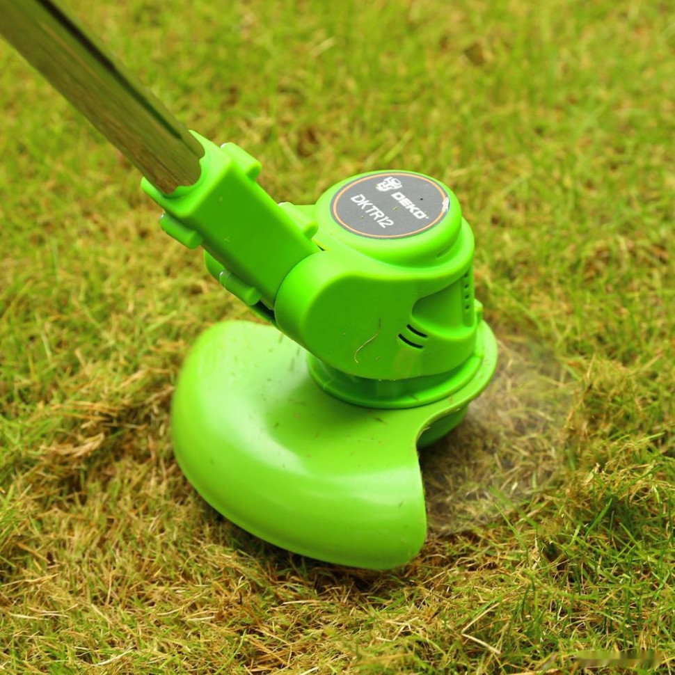 Триммер Deko DKTR12 (с 2-мя АКБ) Триммер Deko DKTR12 (с 2-мя АКБ)