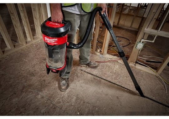 Промышленный пылесос Milwaukee M18 FBPV-0