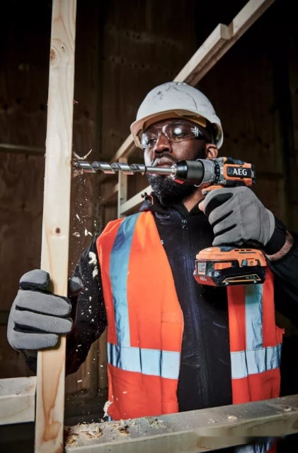 Ударная дрель-шуруповерт AEG Powertools BSB 18SBL 4935478456 (без АКБ) Ударная дрель-шуруповерт AEG Powertools BSB 18SBL 4935478456 (без АКБ)