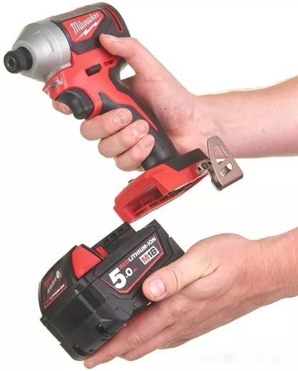 Винтоверт Milwaukee M18 BLID2-0X 4933464519 (без АКБ, кейс) Винтоверт Milwaukee M18 BLID2-0X 4933464519 (без АКБ, кейс)