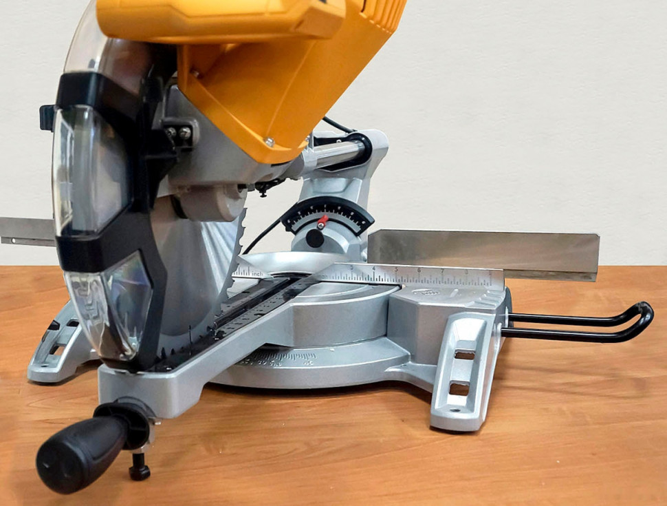 Торцовочная пила Энкор Корвет 6-330С 90062 Торцовочная пила Энкор Корвет 6-330С 90062