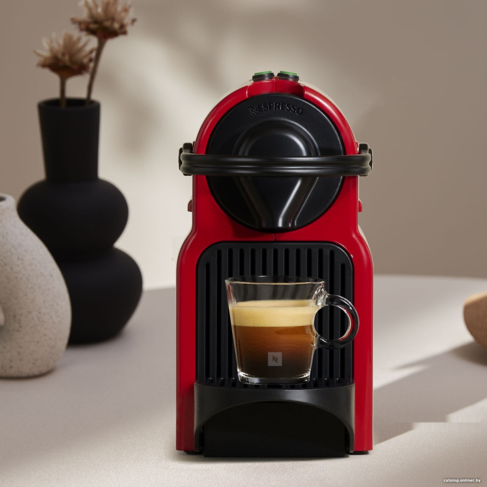 Капсульная кофеварка Nespresso Inissia C40 (красный) Капсульная кофеварка Nespresso Inissia C40 (красный)