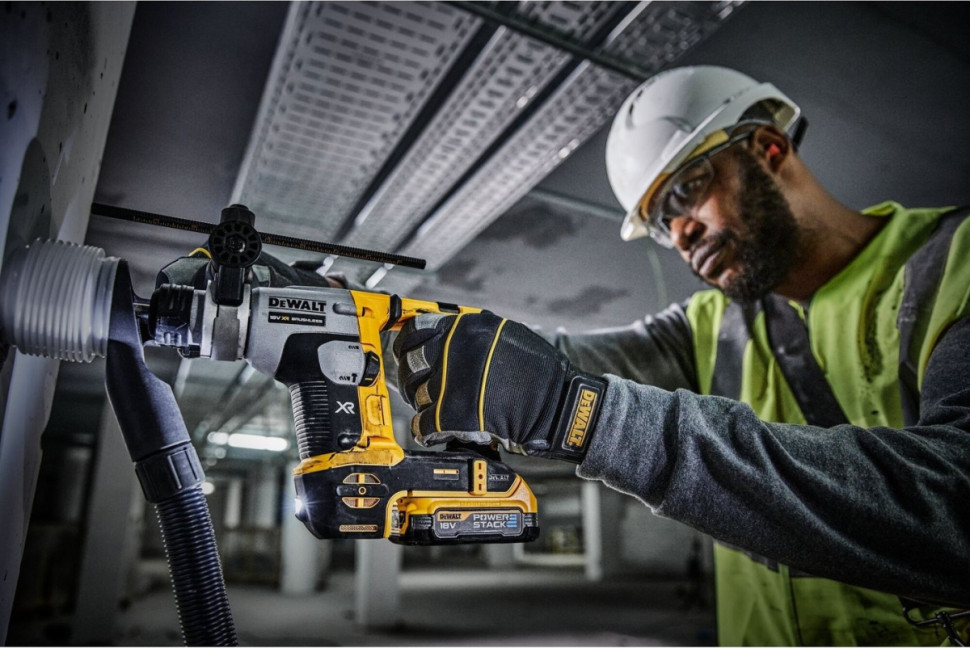 Перфоратор DeWALT DCH172E2T (с 2-мя АКБ 1.7 Ач, кейс)