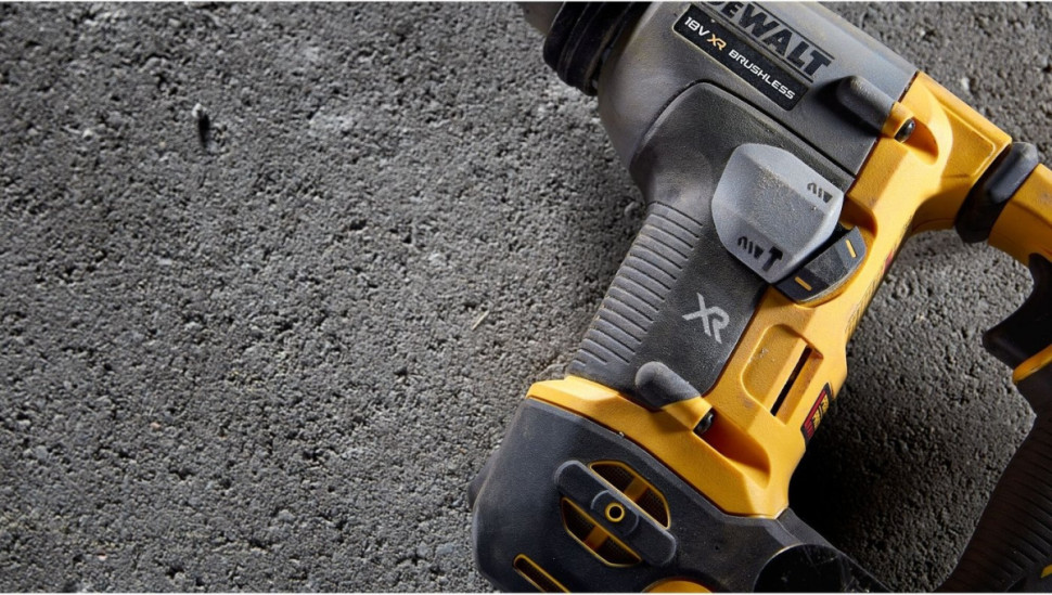 Перфоратор DeWALT DCH172E2T (с 2-мя АКБ 1.7 Ач, кейс)