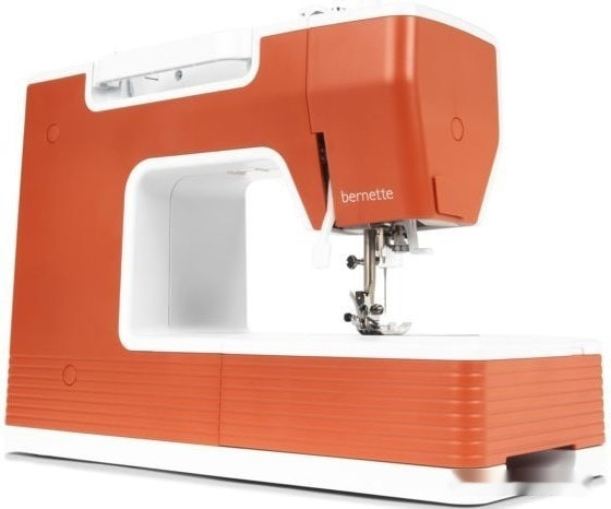 Электромеханическая швейная машина Bernette 05 Crafter Электромеханическая швейная машина Bernette 05 Crafter