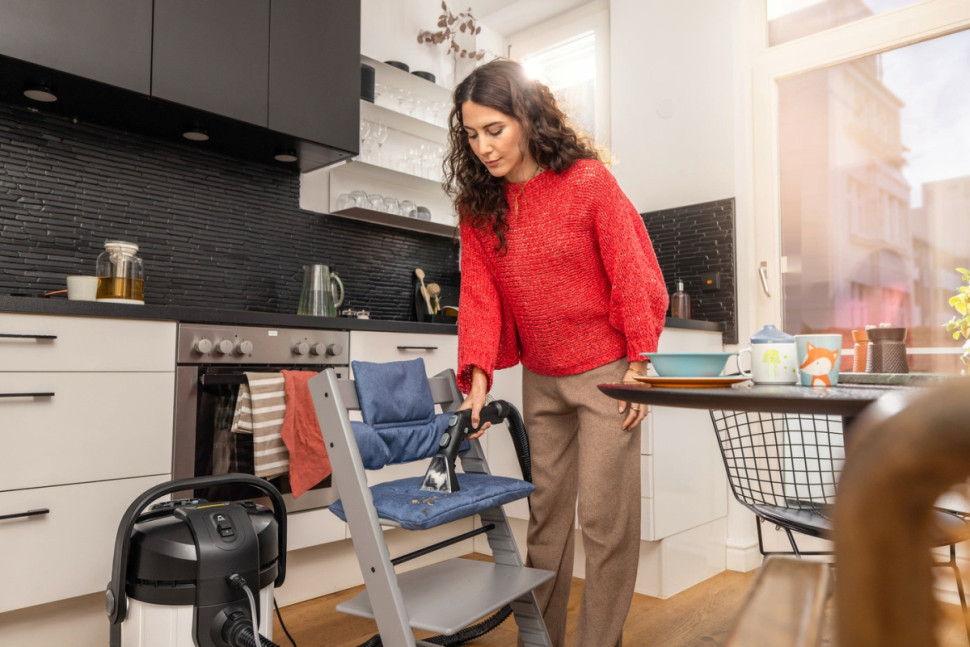 Пылесос Karcher SE 4 Plus 1.081-170.0 Пылесос Karcher SE 4 Plus 1.081-170.0