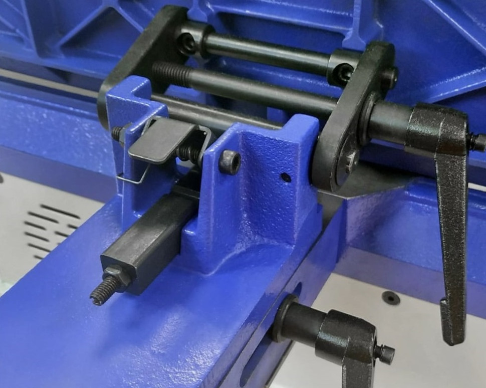 Деревообрабатывающий станок Белмаш J150/730A Деревообрабатывающий станок Белмаш J150/730A