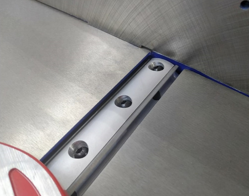 Деревообрабатывающий станок Белмаш J150/730A Деревообрабатывающий станок Белмаш J150/730A