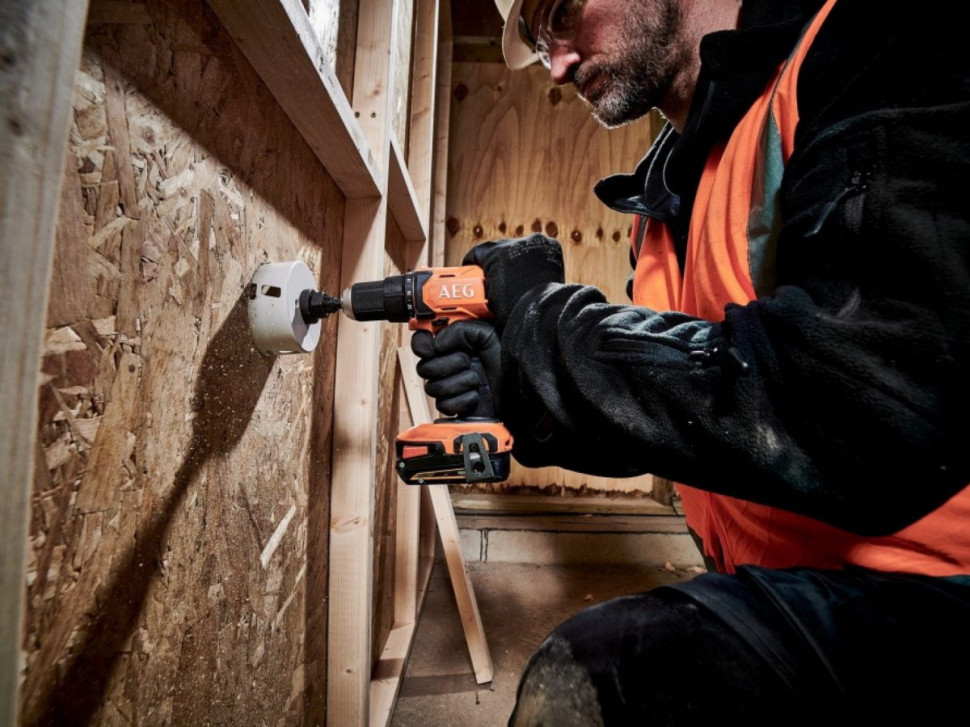 Ударная дрель-шуруповерт AEG Powertools BSB18G4-0 4935478632 (без АКБ) Ударная дрель-шуруповерт AEG Powertools BSB18G4-0 4935478632 (без АКБ)