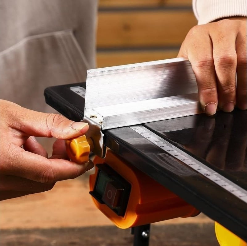 Деревообрабатывающий станок Deko DTS1100 Деревообрабатывающий станок Deko DTS1100