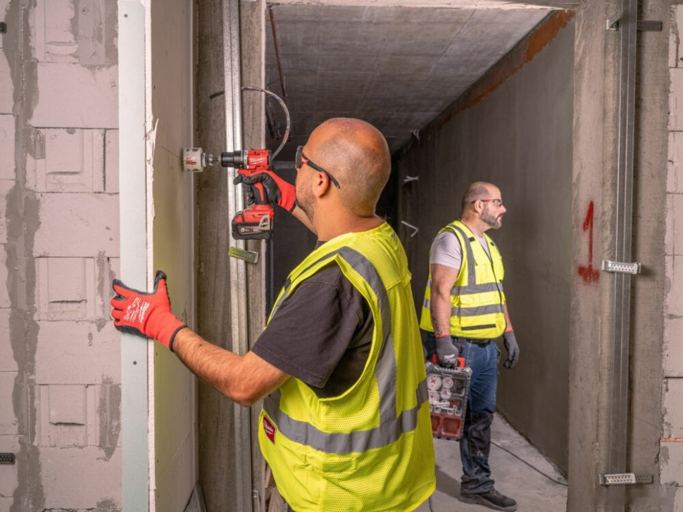 Ударная дрель-шуруповерт Milwaukee M18 M18BLPDRC-0 4933492820 (без АКБ) Ударная дрель-шуруповерт Milwaukee M18 M18BLPDRC-0 4933492820 (без АКБ)